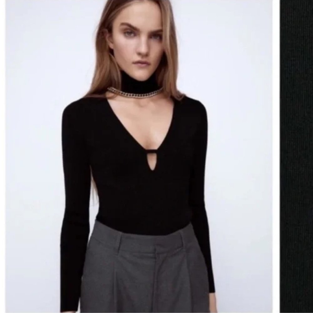 Zara Knit Sweater with Gold Chain